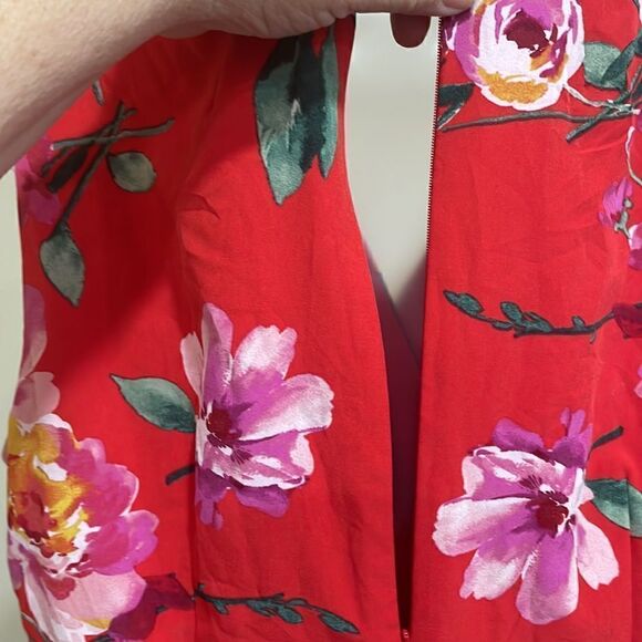NWOT Chris McLaughlin Red Wrap Style Floral dress.  Size 14. - Picture 7 of 12